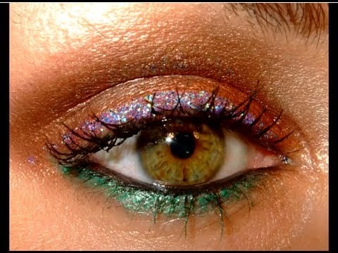 Sizzling beach party make up look