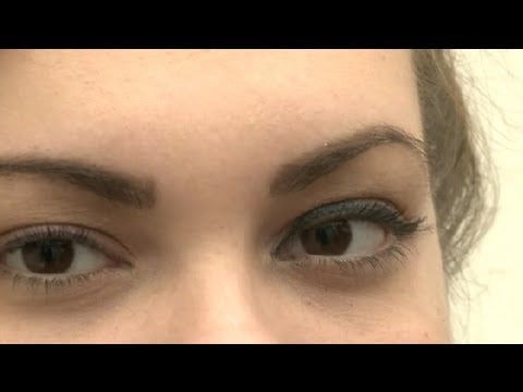 How to Draw a Cat Eye Using Eyeliner : Eye Makeup