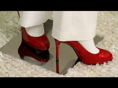 What Shoes to Wear With Winter White : Fashion Tips