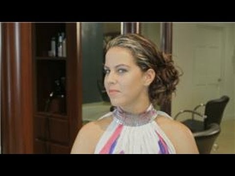 Beach Wedding Beauty : How to Make a Lauren Conrad Chignon With Long Hair