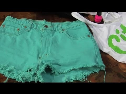 How to Create a Cute & Cheap Outfit for a Teenage Girl : Fashion Outfits