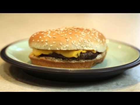 What Types of Nutrients Are in Cheeseburgers? : Nutrition Advice